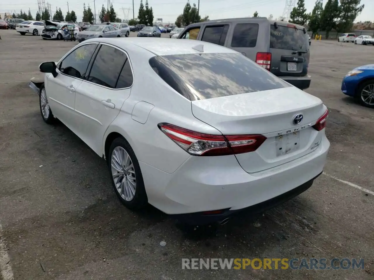 3 fotografías del automóvil dañado 4T1F31AKXLU017100 TOYOTA CAMRY 2020