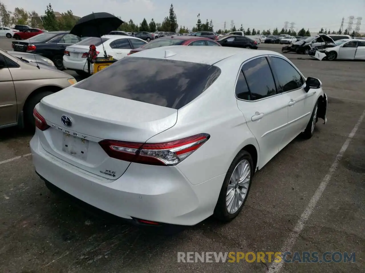 4 fotografías del automóvil dañado 4T1F31AKXLU017100 TOYOTA CAMRY 2020
