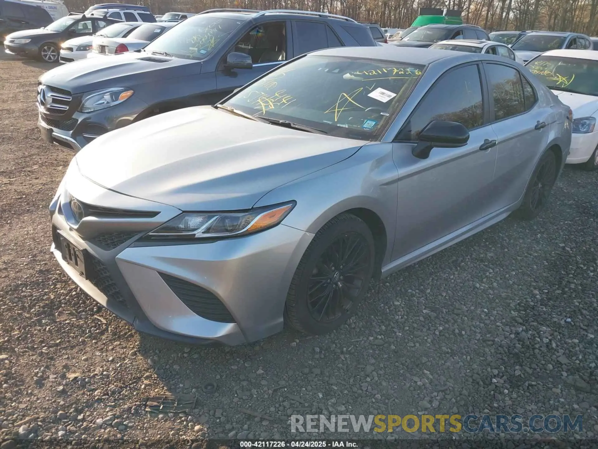 2 fotografías del automóvil dañado 4T1G11AK0LU312426 TOYOTA CAMRY 2020