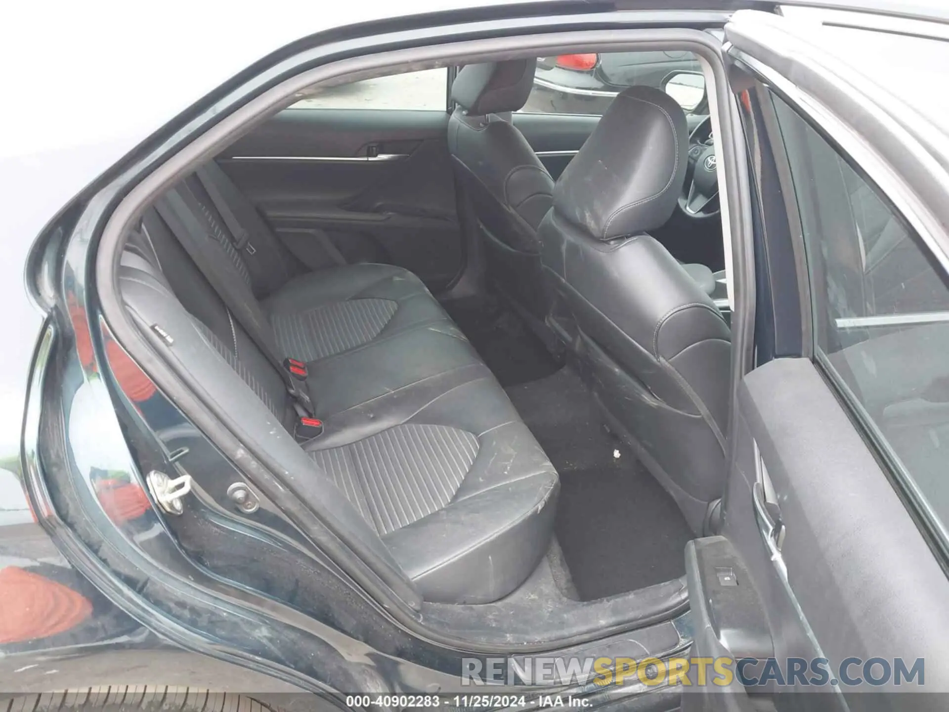 8 fotografías del automóvil dañado 4T1G11AK0LU331266 TOYOTA CAMRY 2020