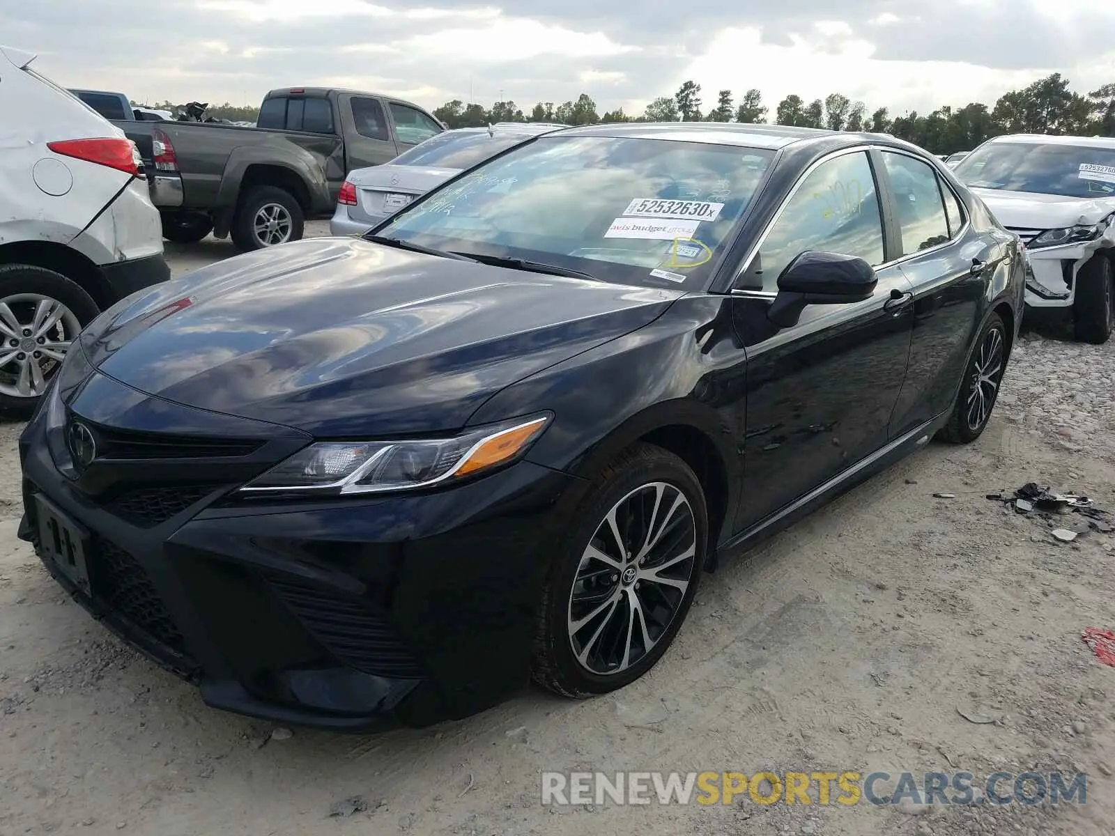2 fotografías del automóvil dañado 4T1G11AK0LU332790 TOYOTA CAMRY 2020