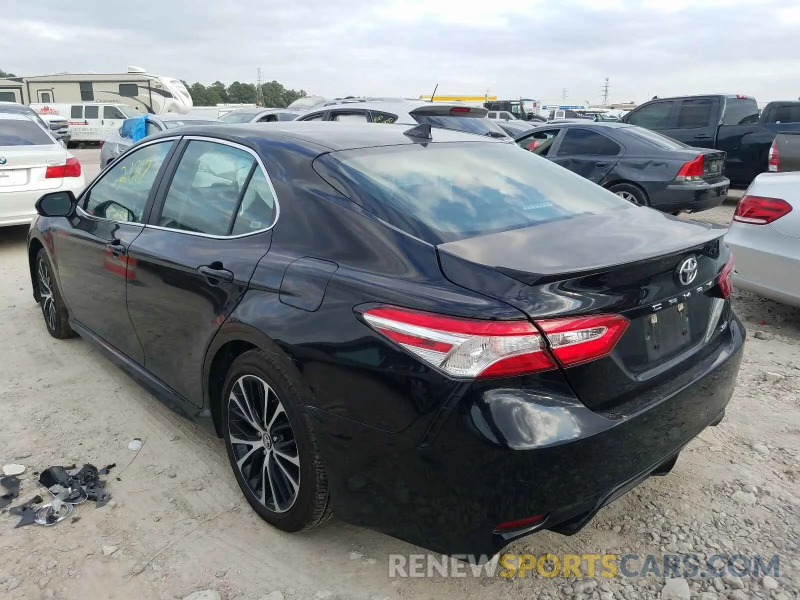 3 fotografías del automóvil dañado 4T1G11AK0LU332790 TOYOTA CAMRY 2020