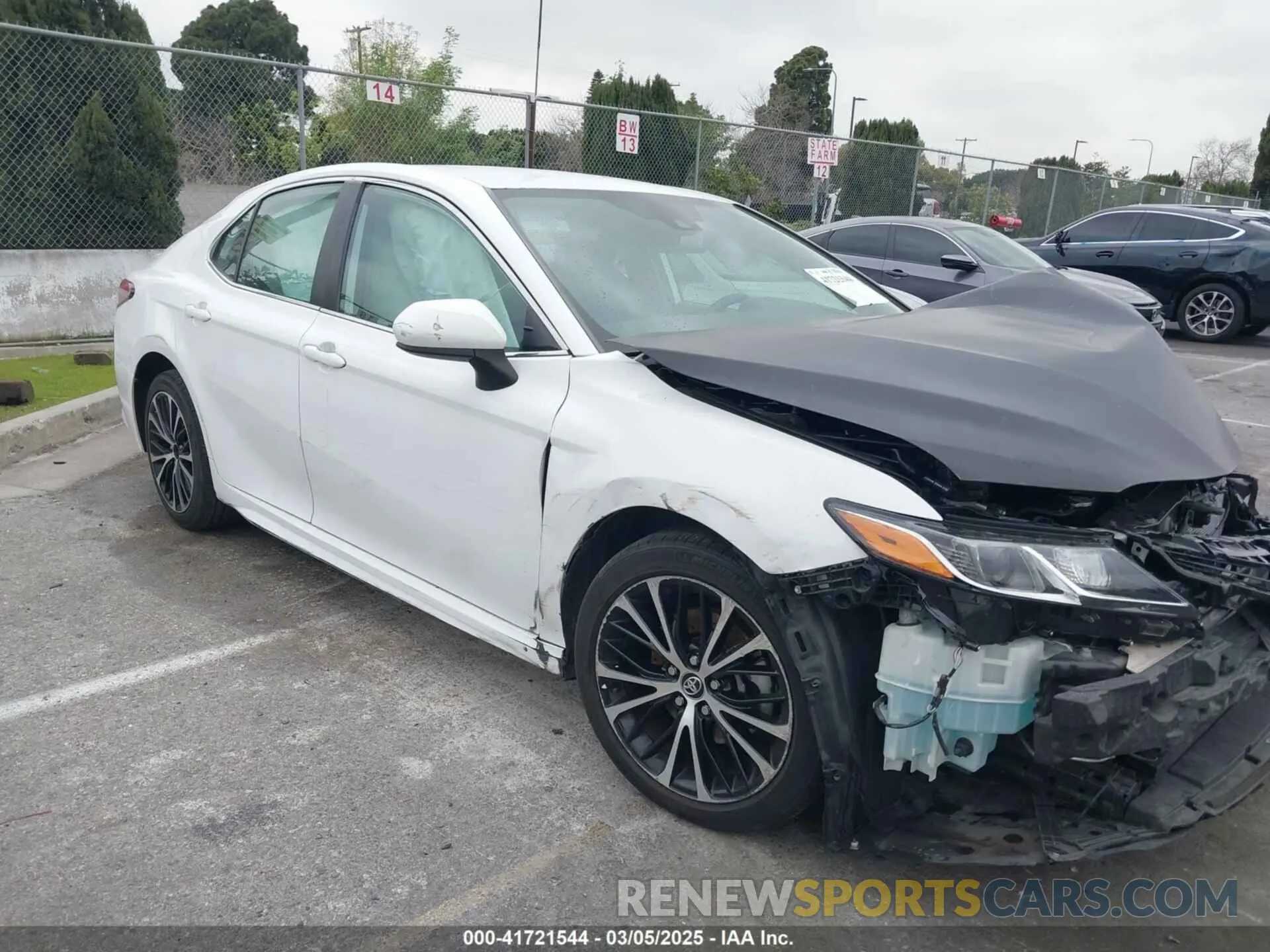 13 fotografías del automóvil dañado 4T1G11AK0LU338458 TOYOTA CAMRY 2020