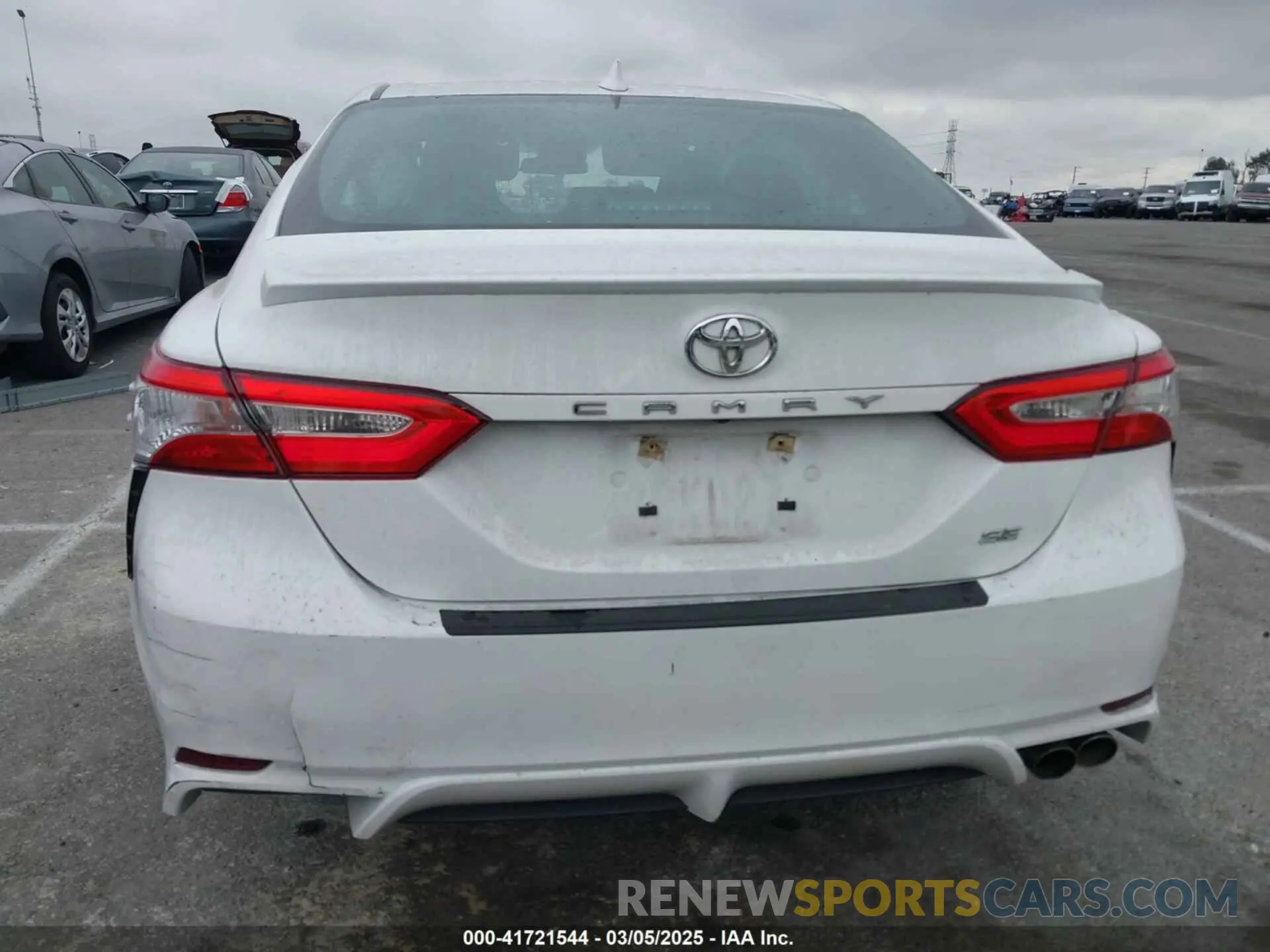 16 fotografías del automóvil dañado 4T1G11AK0LU338458 TOYOTA CAMRY 2020