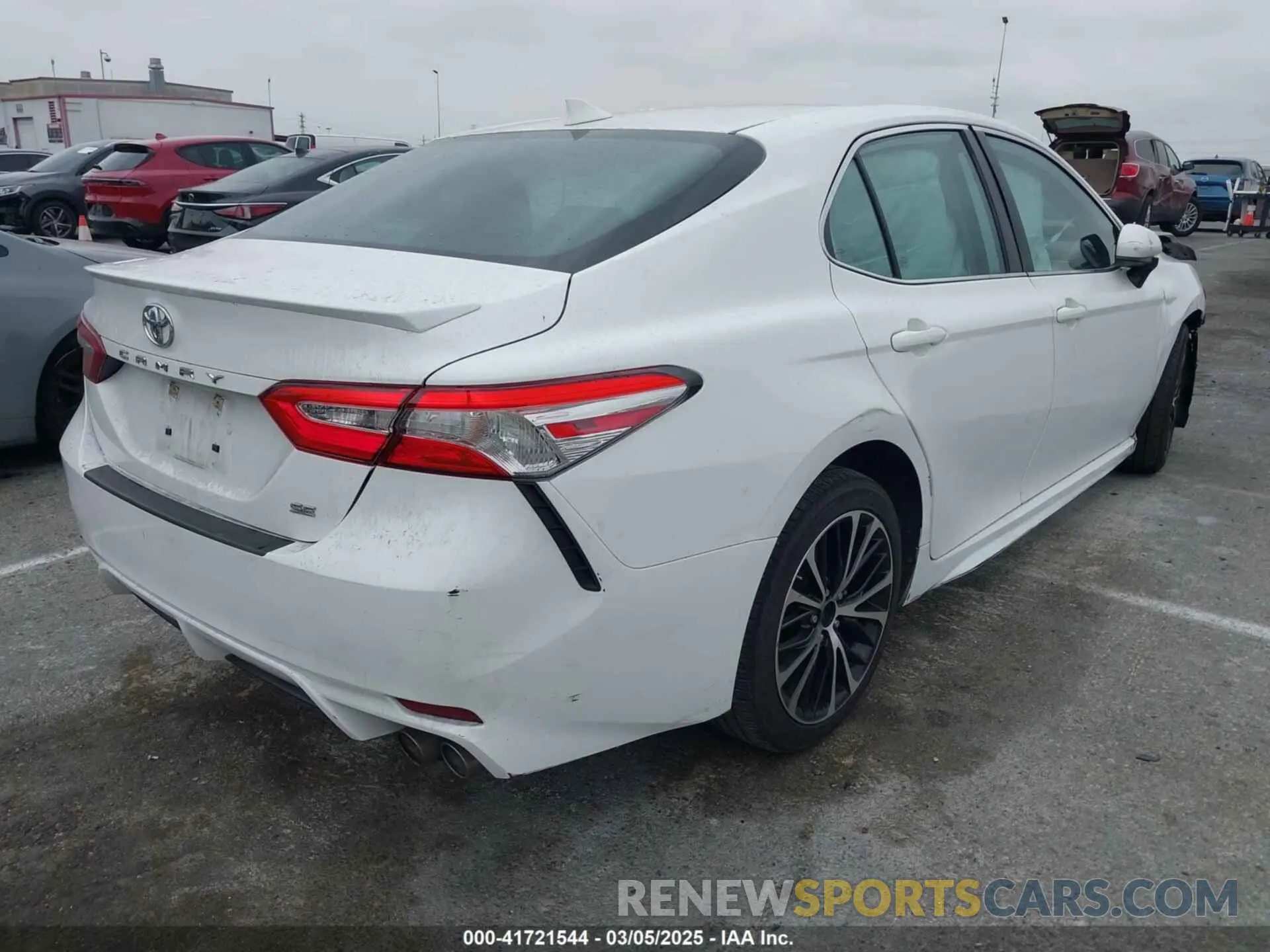 4 fotografías del automóvil dañado 4T1G11AK0LU338458 TOYOTA CAMRY 2020