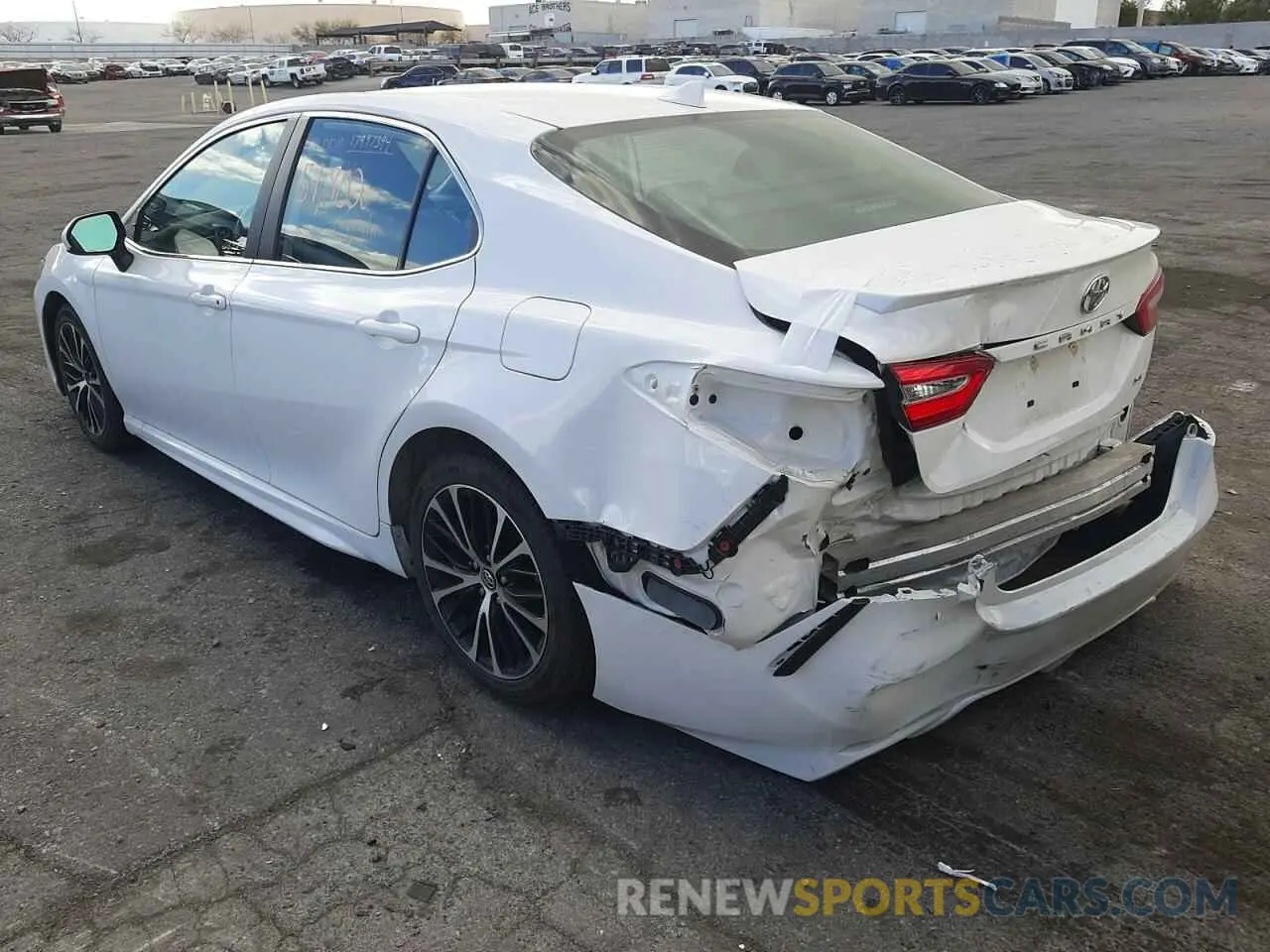 3 fotografías del automóvil dañado 4T1G11AK0LU343806 TOYOTA CAMRY 2020