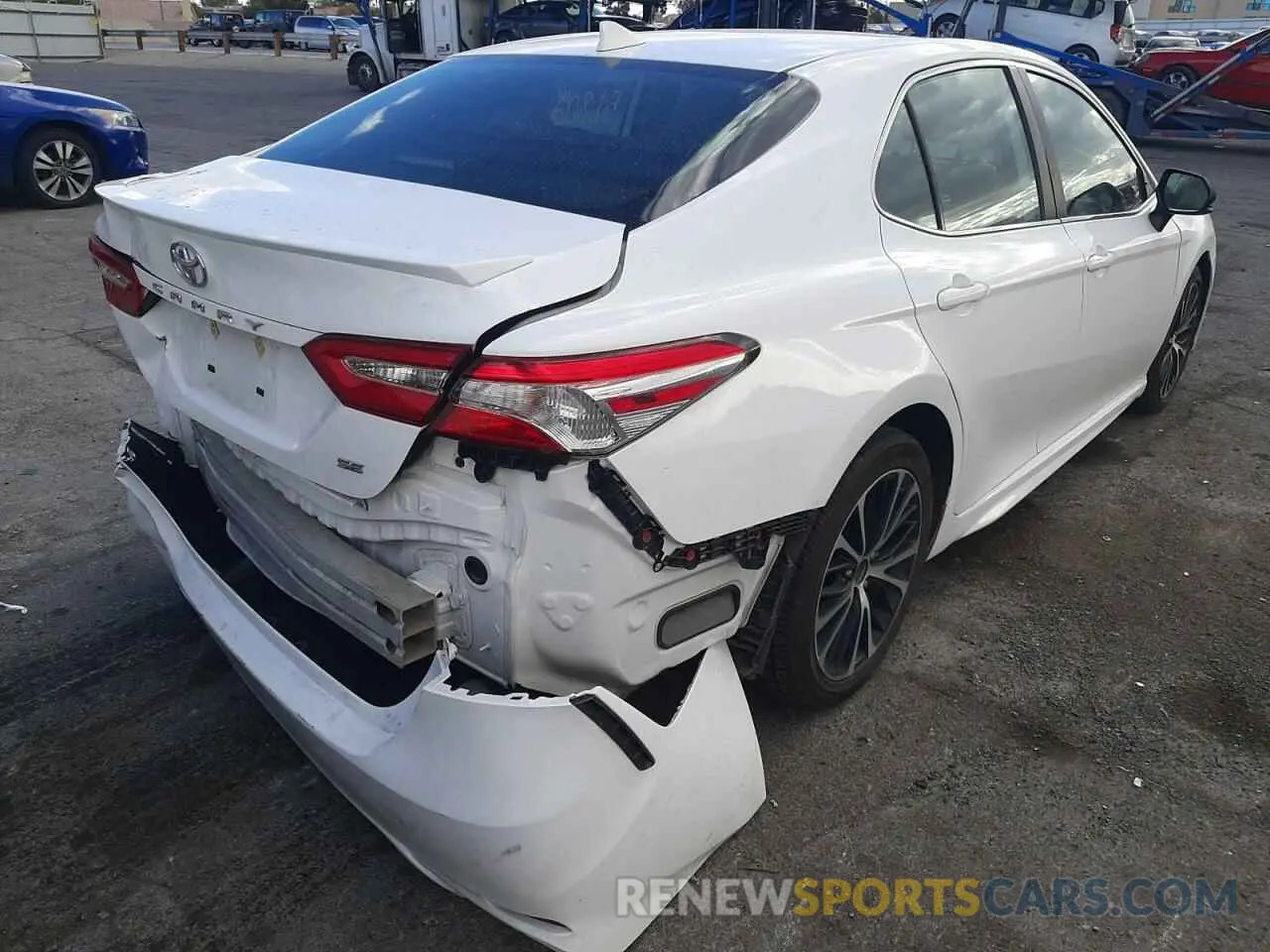 4 fotografías del automóvil dañado 4T1G11AK0LU343806 TOYOTA CAMRY 2020