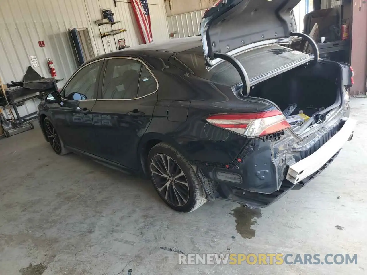 2 fotografías del automóvil dañado 4T1G11AK0LU346821 TOYOTA CAMRY 2020