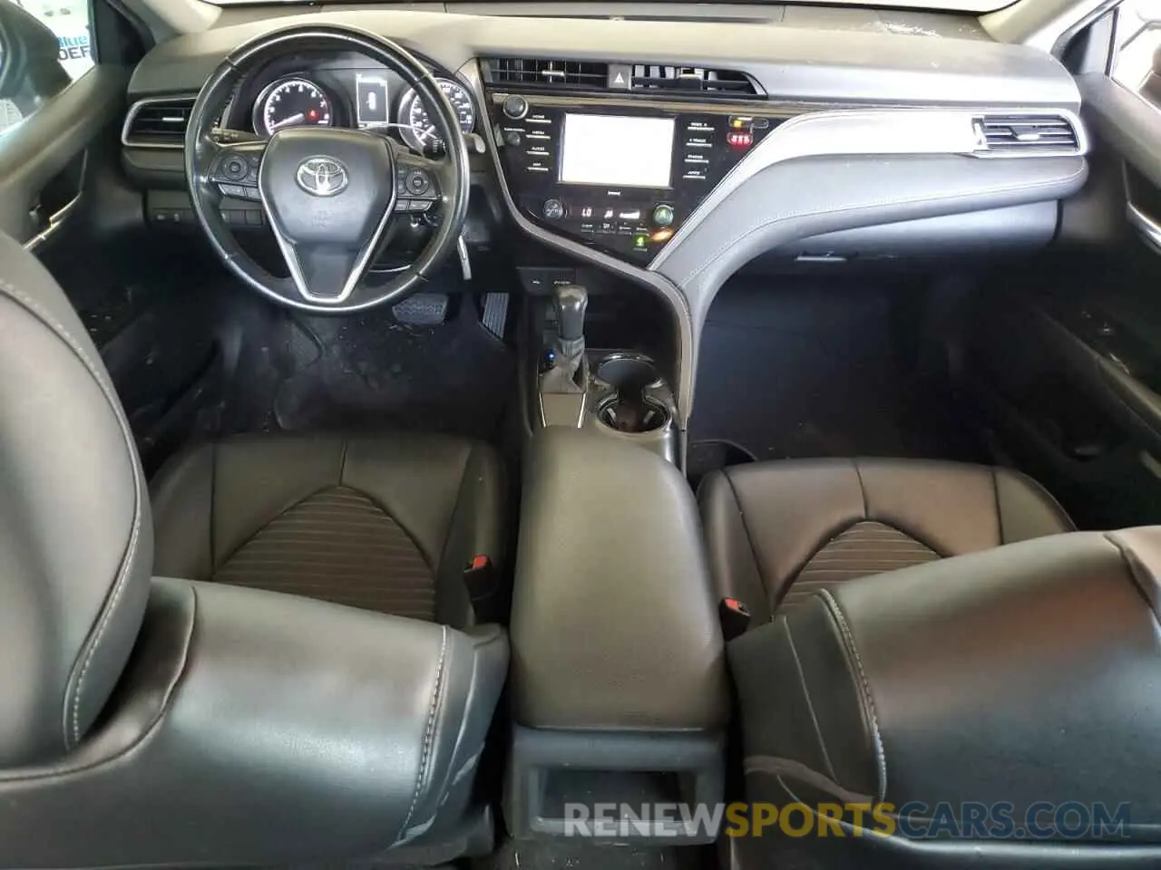 8 fotografías del automóvil dañado 4T1G11AK0LU346821 TOYOTA CAMRY 2020