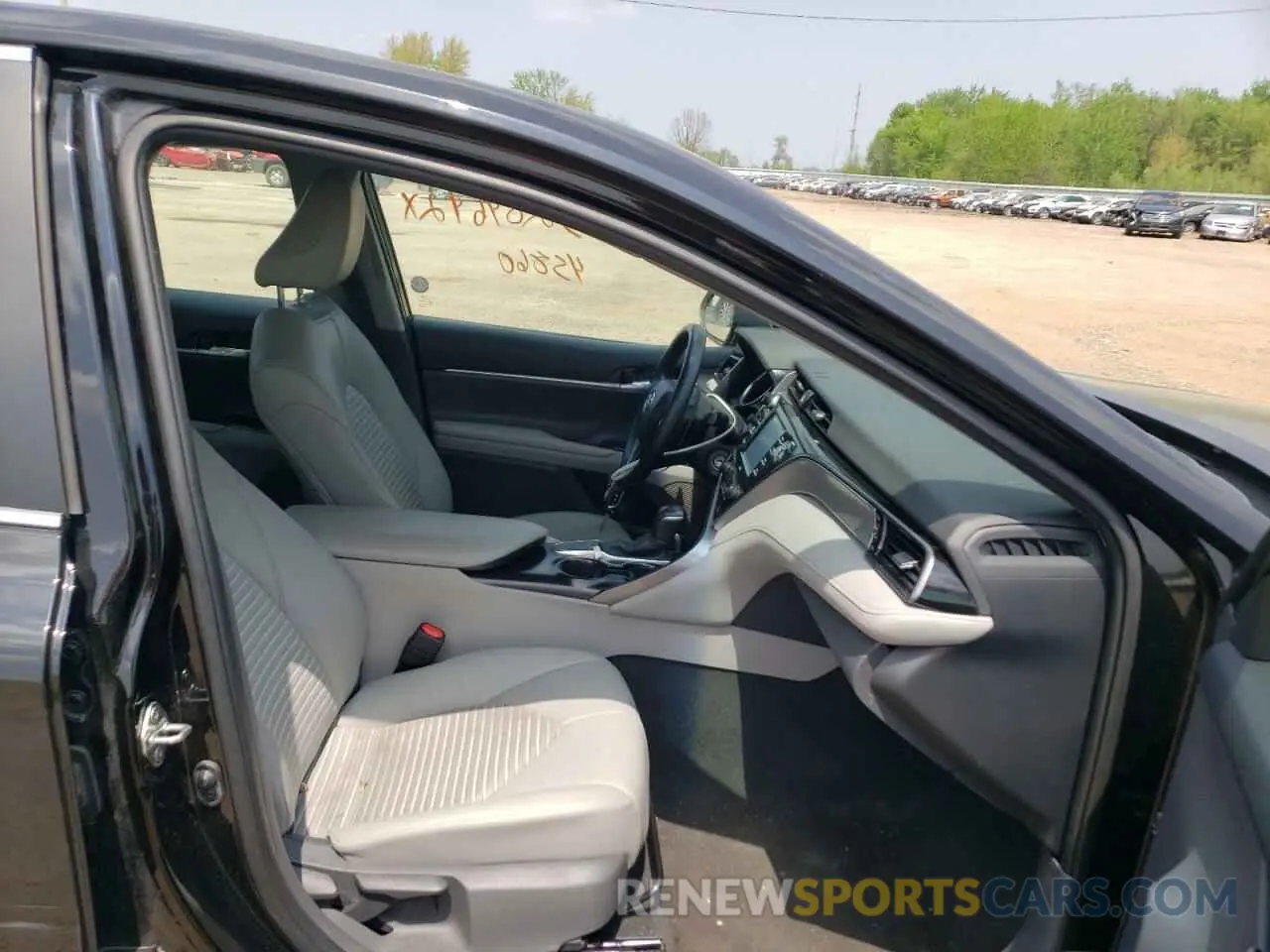 5 fotografías del automóvil dañado 4T1G11AK0LU355888 TOYOTA CAMRY 2020