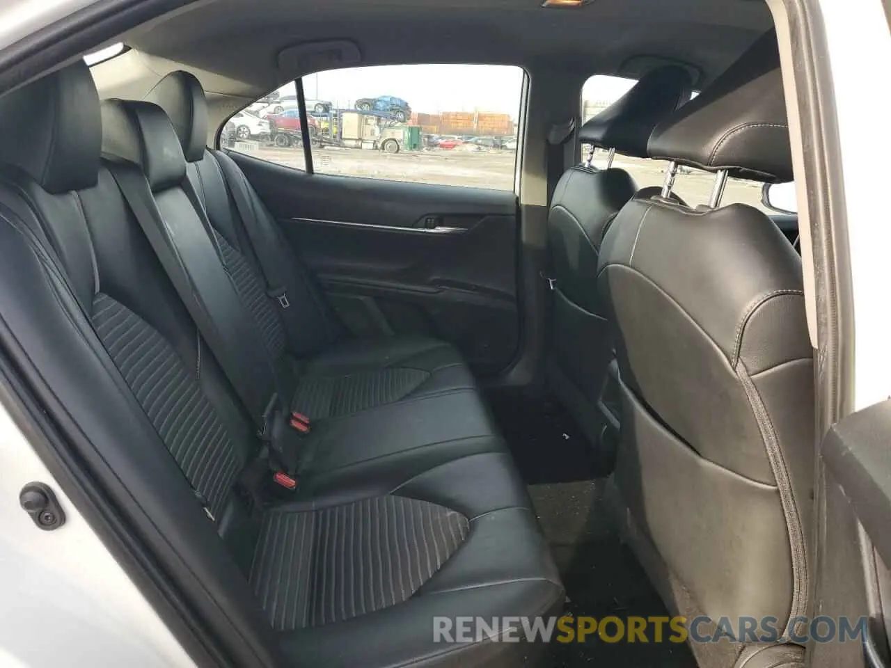 10 fotografías del automóvil dañado 4T1G11AK0LU360279 TOYOTA CAMRY 2020