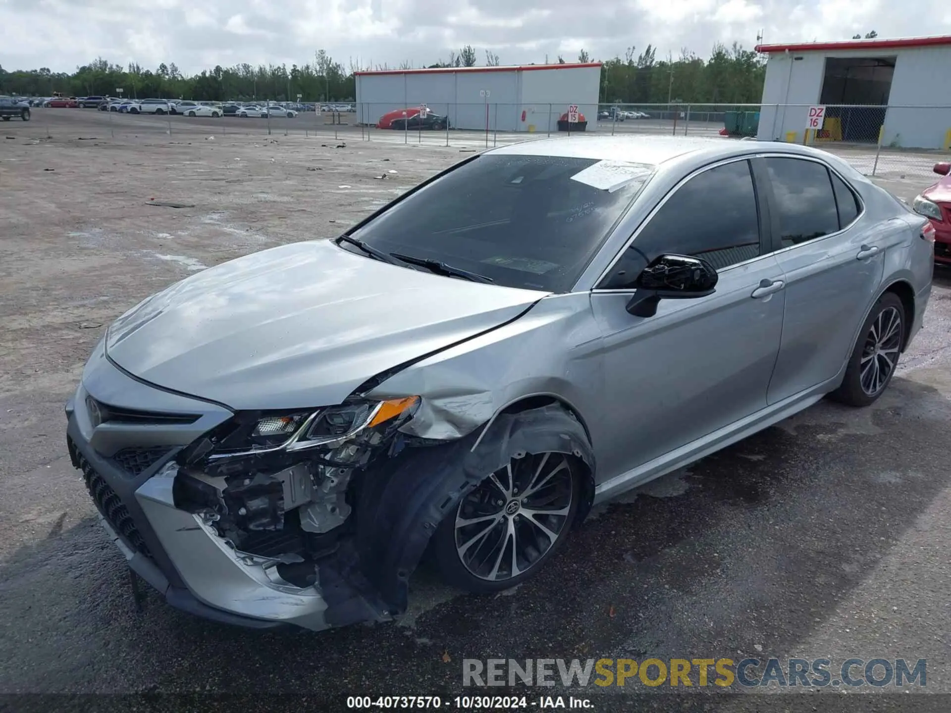 2 fotografías del automóvil dañado 4T1G11AK0LU367555 TOYOTA CAMRY 2020