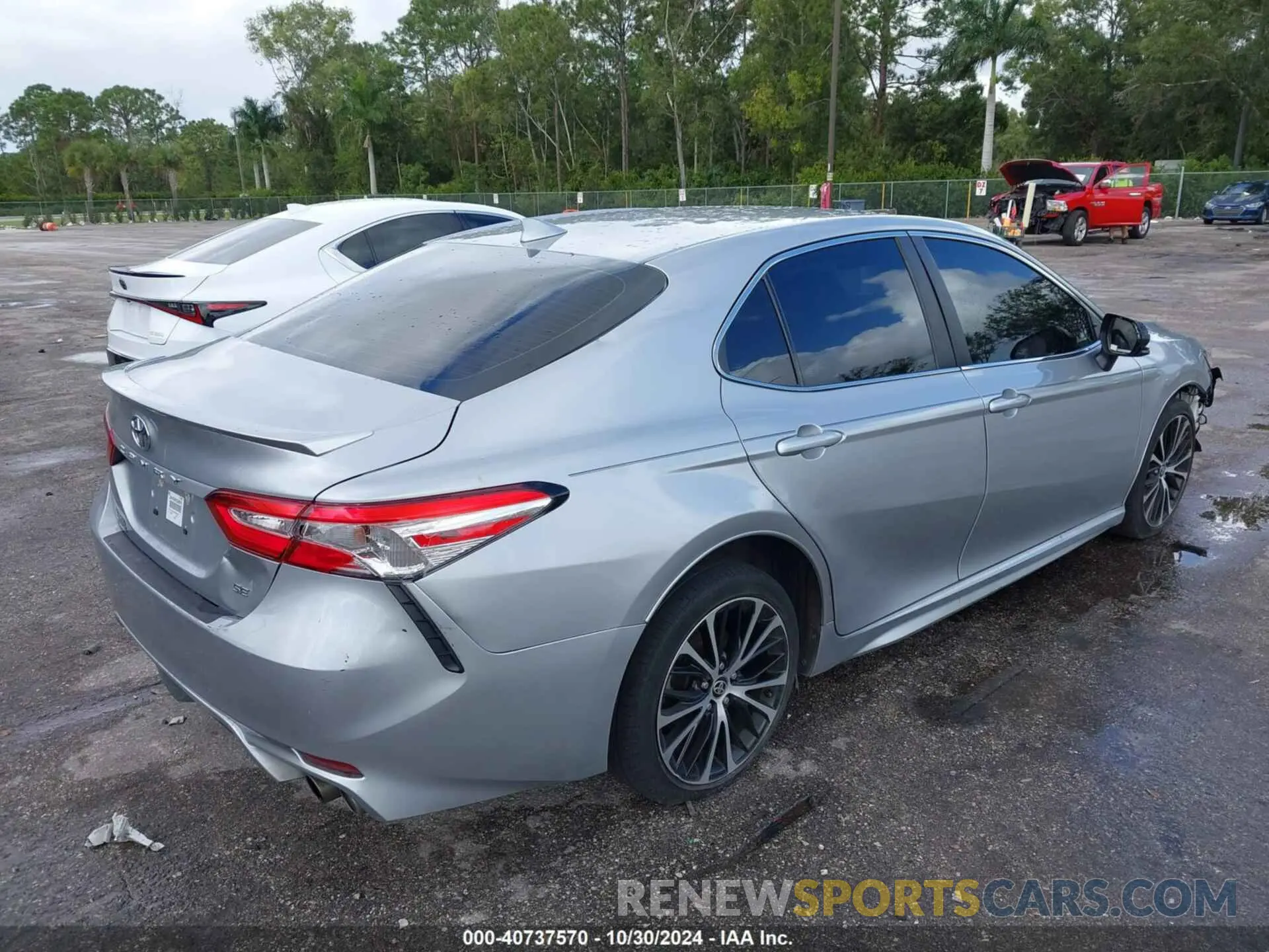 4 fotografías del automóvil dañado 4T1G11AK0LU367555 TOYOTA CAMRY 2020