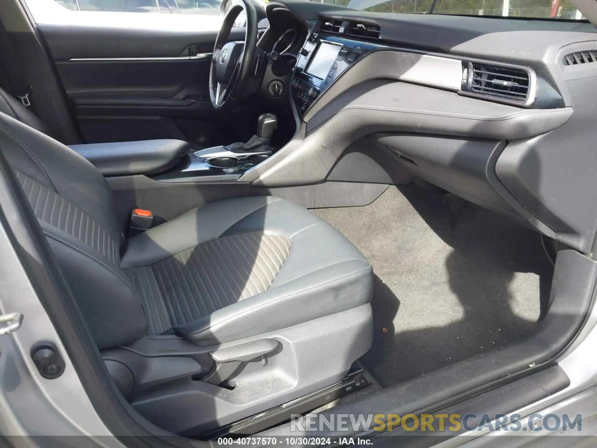 5 fotografías del automóvil dañado 4T1G11AK0LU367555 TOYOTA CAMRY 2020
