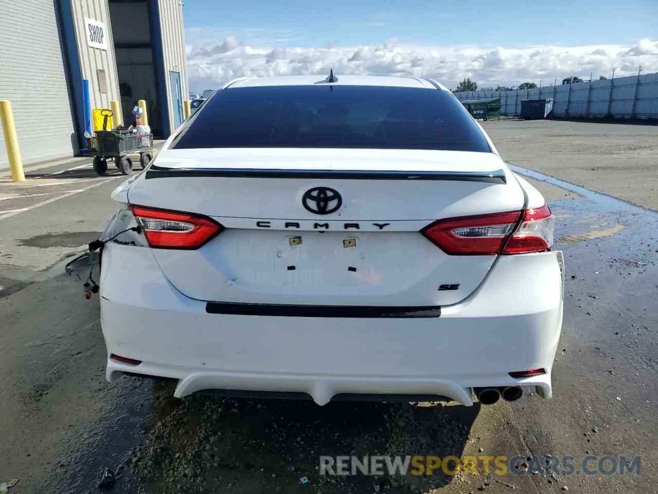 6 fotografías del automóvil dañado 4T1G11AK0LU396988 TOYOTA CAMRY 2020