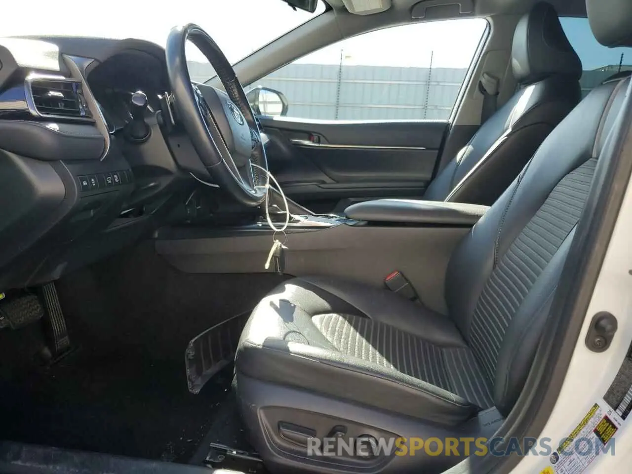 7 fotografías del automóvil dañado 4T1G11AK0LU396988 TOYOTA CAMRY 2020