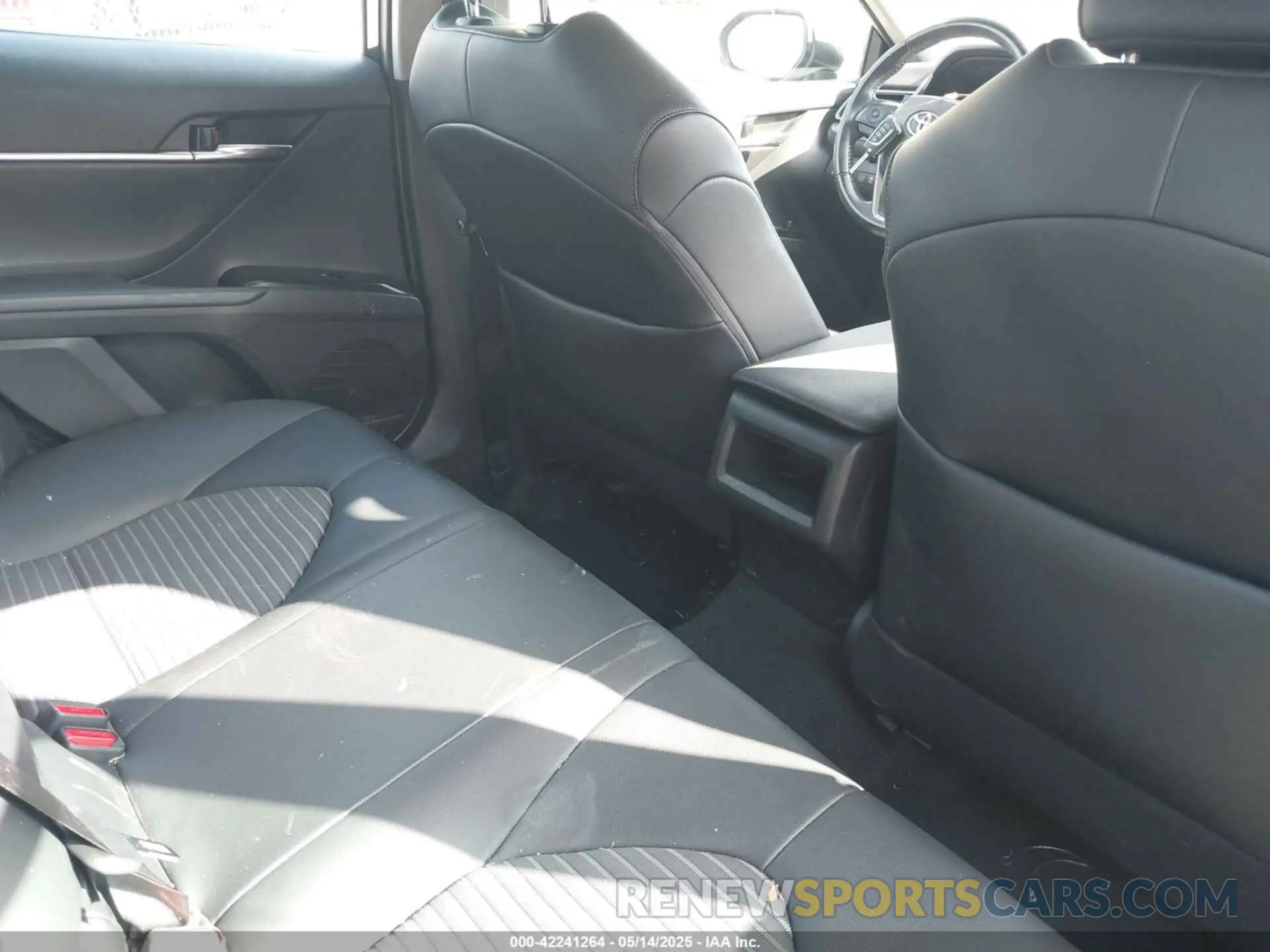 8 fotografías del automóvil dañado 4T1G11AK0LU501612 TOYOTA CAMRY 2020