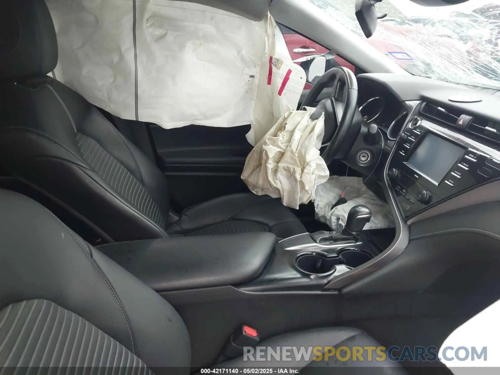 5 fotografías del automóvil dañado 4T1G11AK0LU870387 TOYOTA CAMRY 2020
