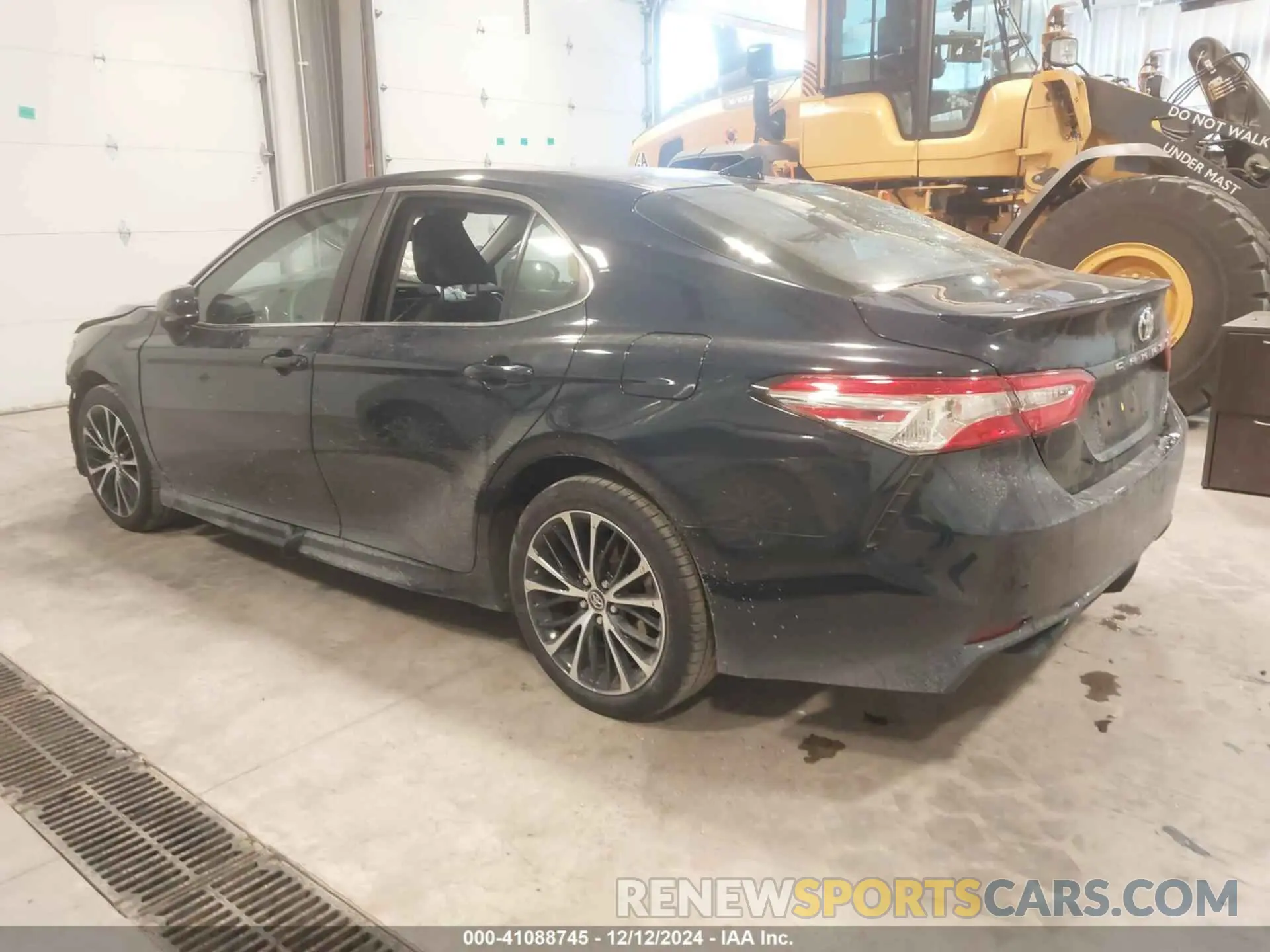 3 fotografías del automóvil dañado 4T1G11AK0LU890932 TOYOTA CAMRY 2020
