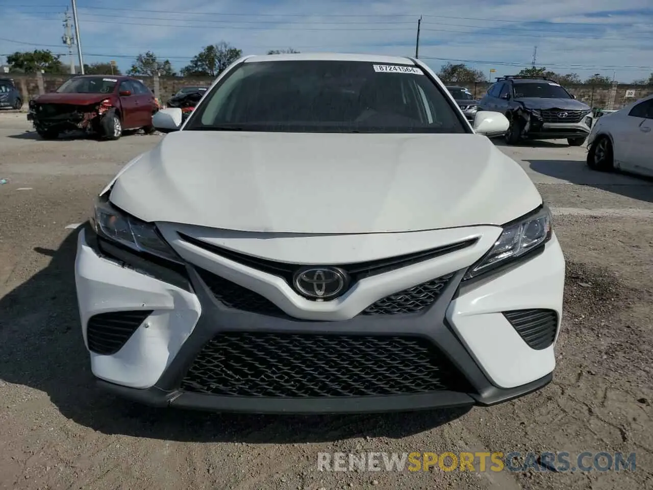 5 fotografías del automóvil dañado 4T1G11AK0LU900665 TOYOTA CAMRY 2020