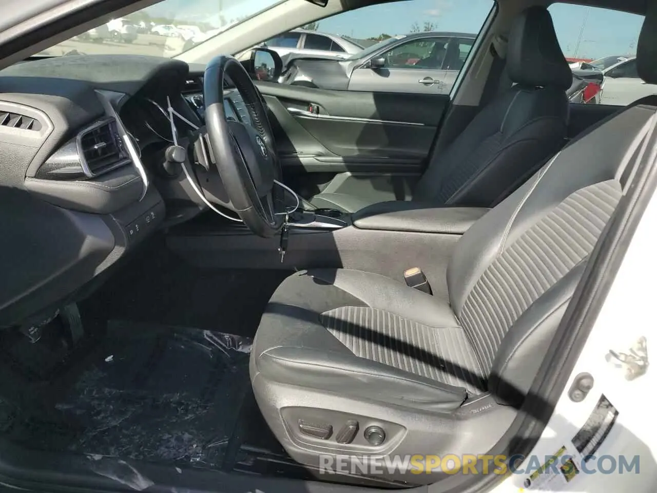 7 fotografías del automóvil dañado 4T1G11AK0LU900665 TOYOTA CAMRY 2020