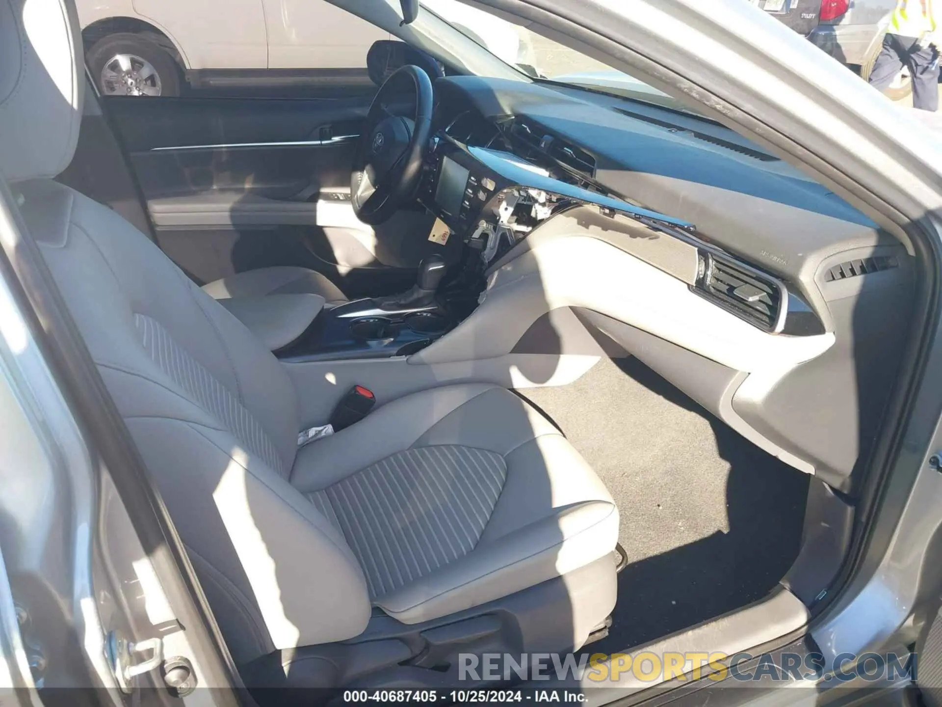 5 fotografías del automóvil dañado 4T1G11AK0LU902061 TOYOTA CAMRY 2020