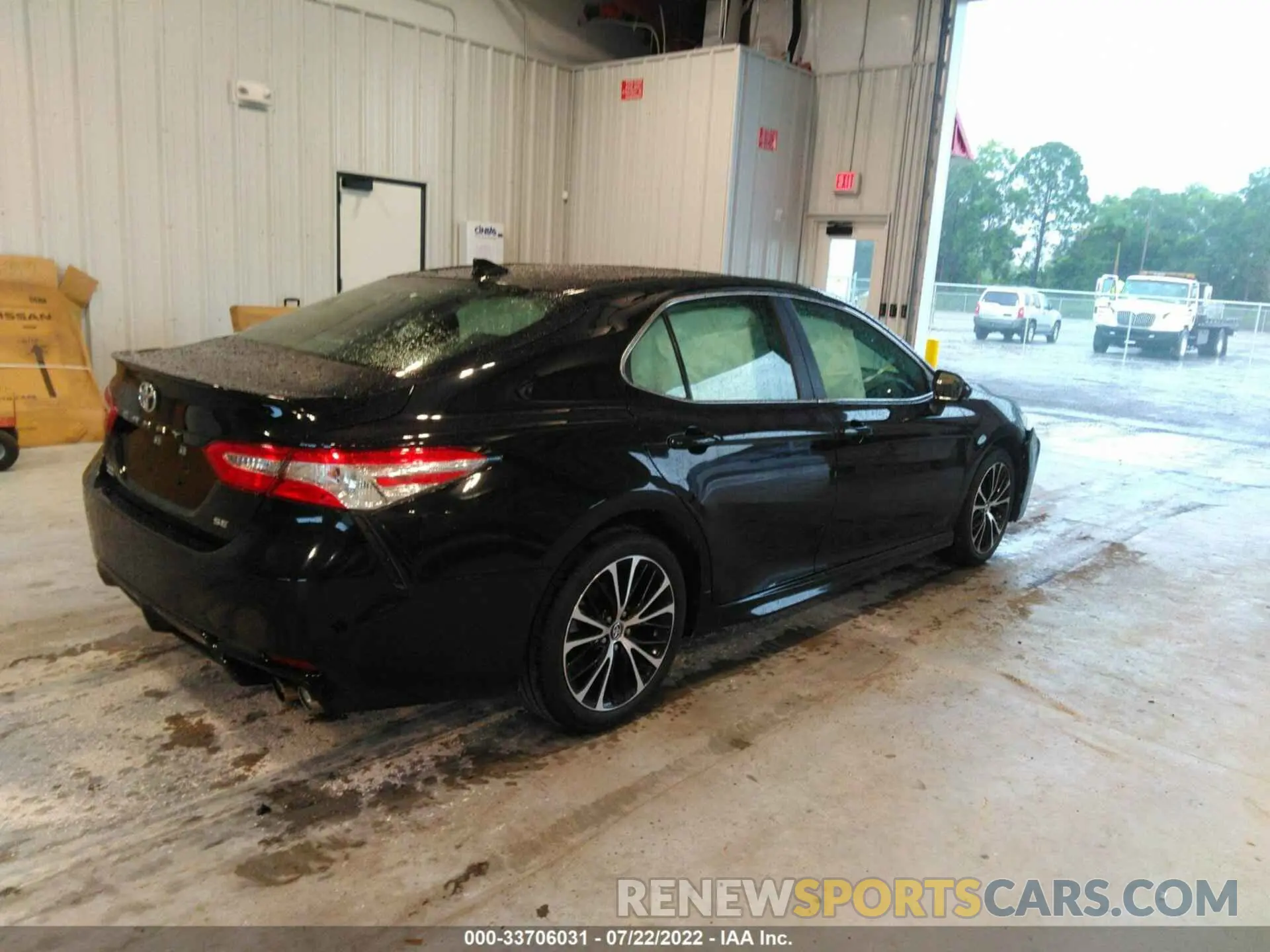 4 fotografías del automóvil dañado 4T1G11AK0LU906059 TOYOTA CAMRY 2020