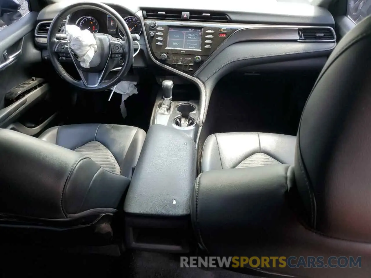 8 fotografías del automóvil dañado 4T1G11AK0LU916073 TOYOTA CAMRY 2020