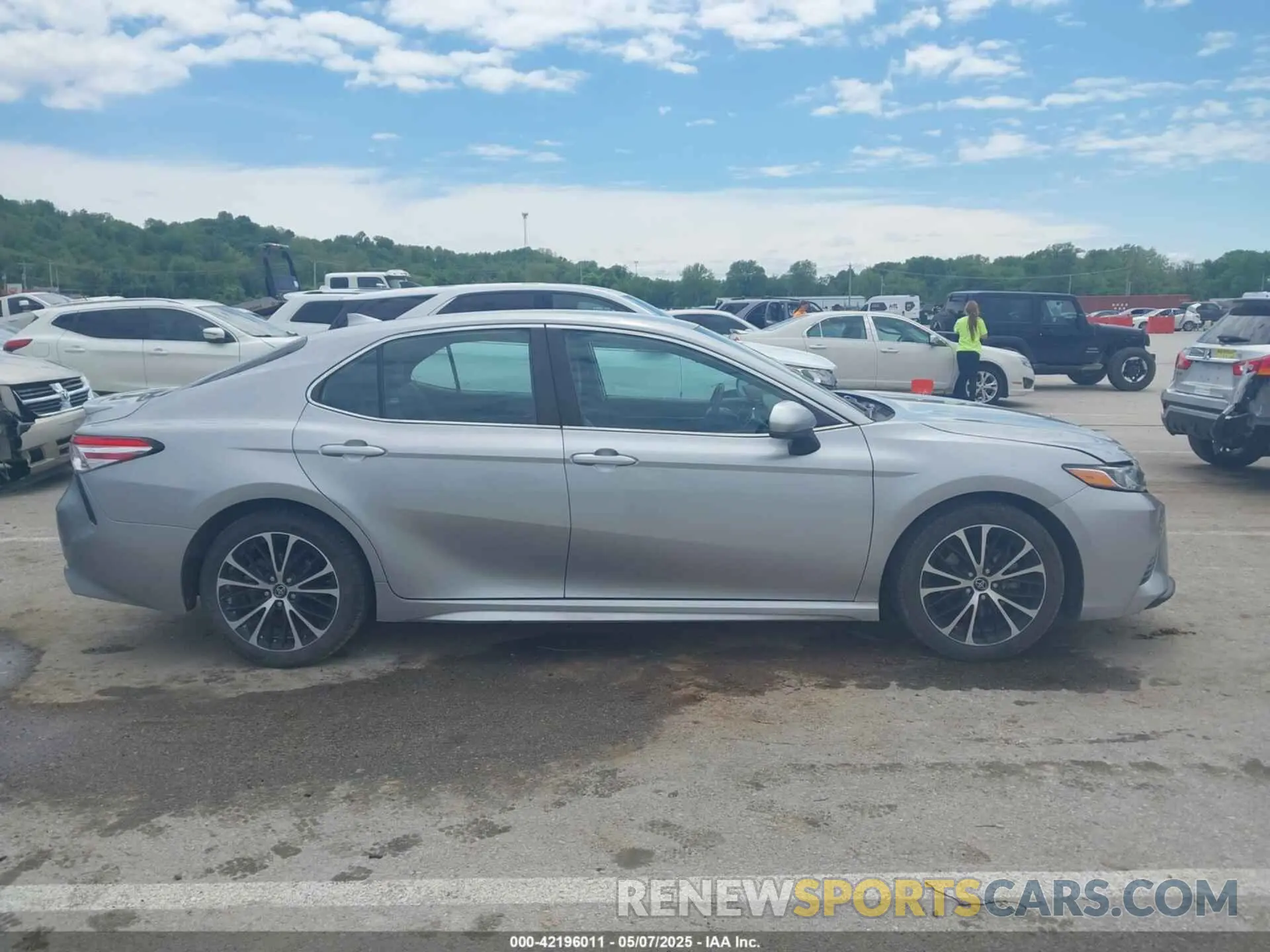 13 fotografías del automóvil dañado 4T1G11AK0LU924187 TOYOTA CAMRY 2020