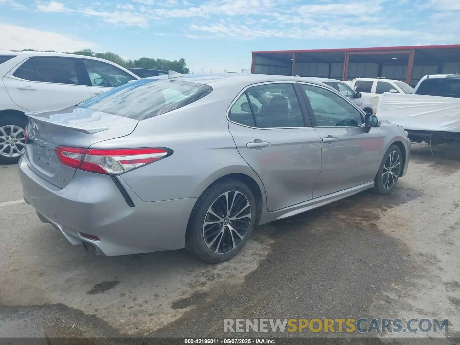 4 fotografías del automóvil dañado 4T1G11AK0LU924187 TOYOTA CAMRY 2020