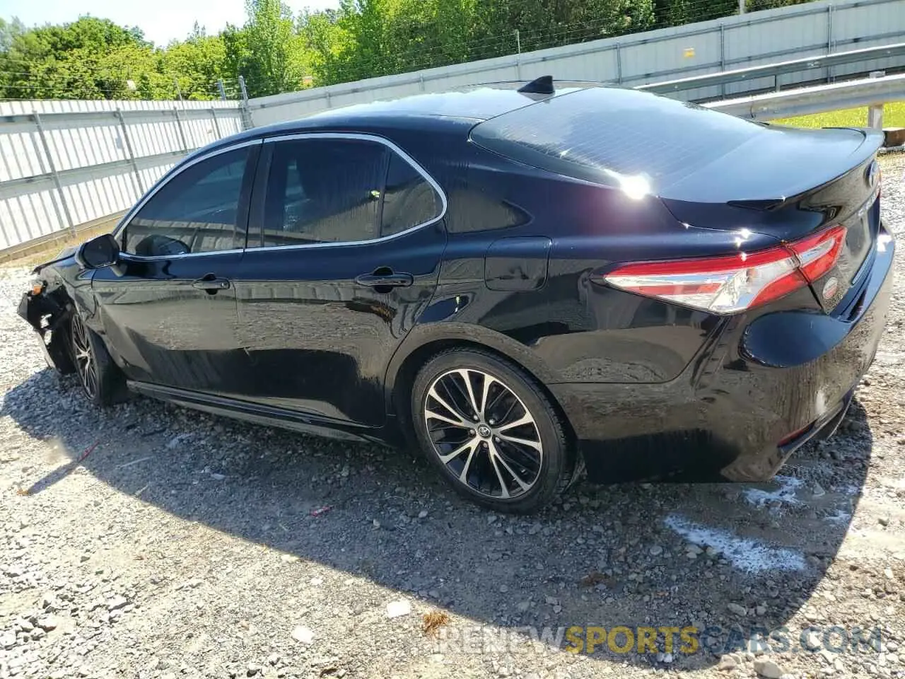 2 fotografías del automóvil dañado 4T1G11AK0LU942088 TOYOTA CAMRY 2020