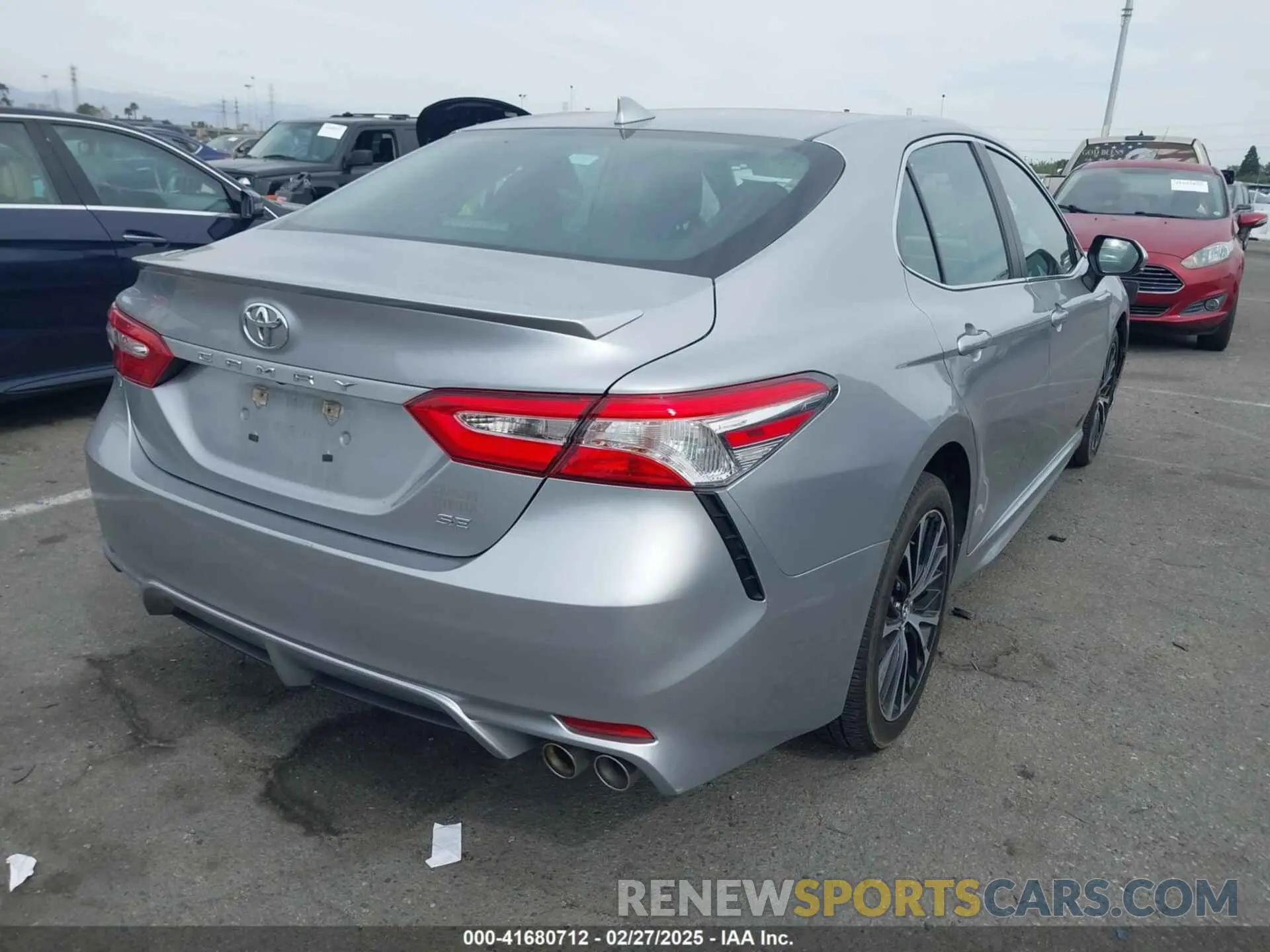 4 fotografías del automóvil dañado 4T1G11AK0LU943547 TOYOTA CAMRY 2020