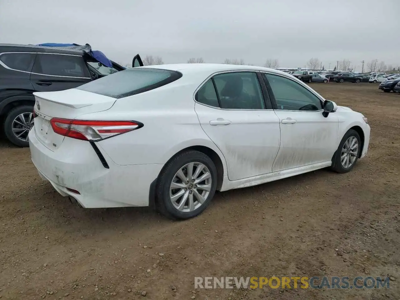 3 fotografías del automóvil dañado 4T1G11AK0LU947047 TOYOTA CAMRY 2020