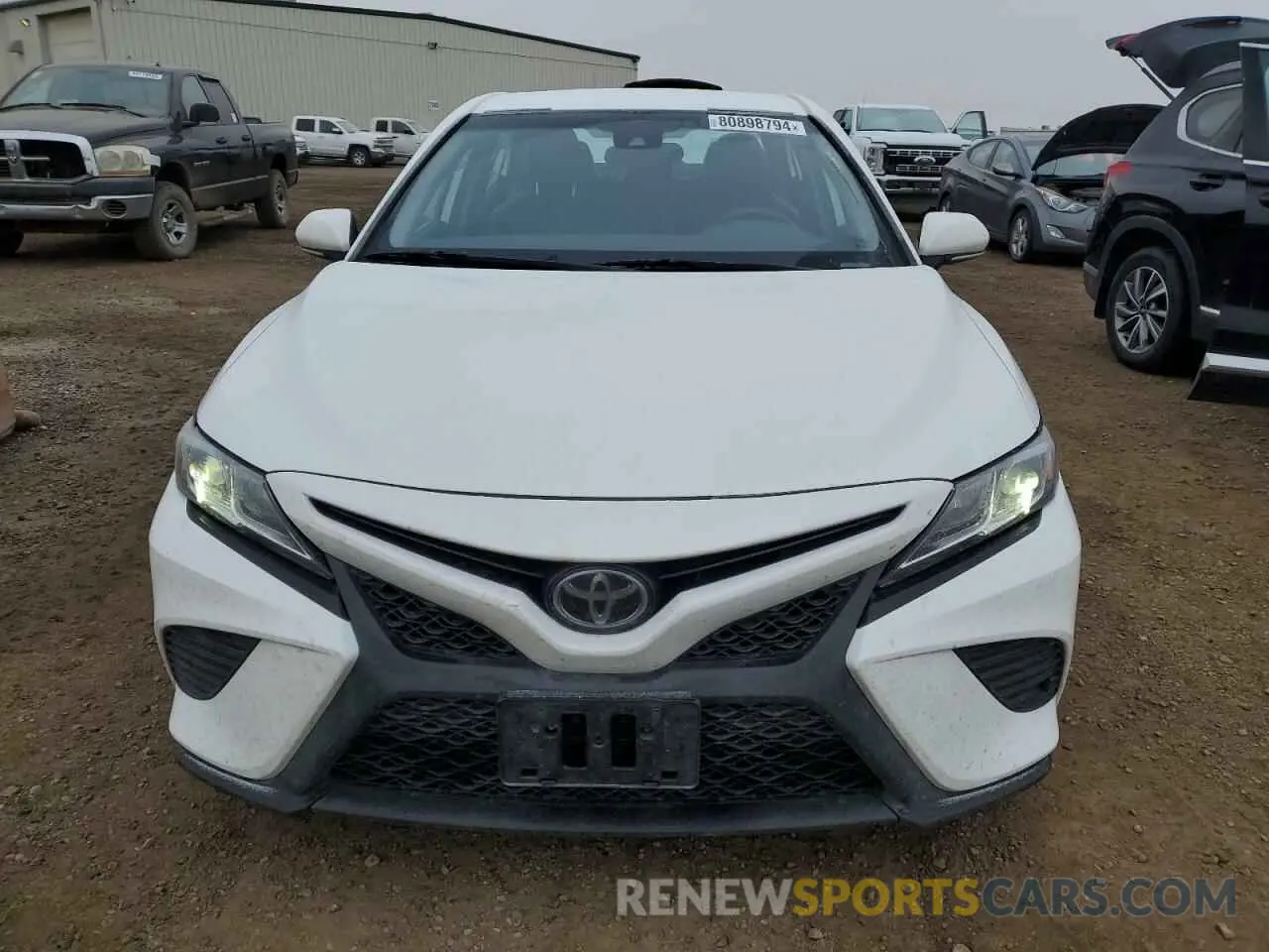 5 fotografías del automóvil dañado 4T1G11AK0LU947047 TOYOTA CAMRY 2020