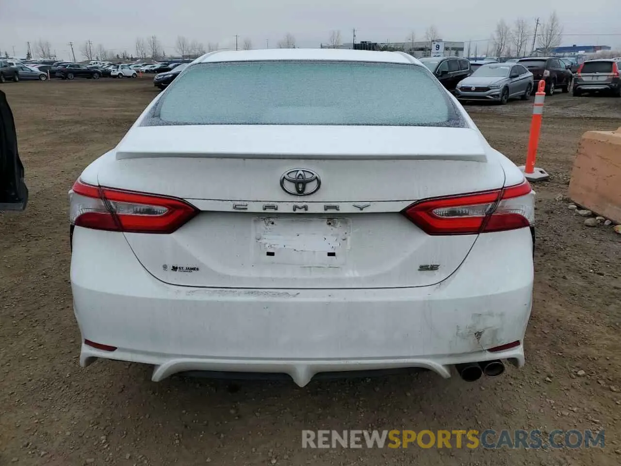 6 fotografías del automóvil dañado 4T1G11AK0LU947047 TOYOTA CAMRY 2020