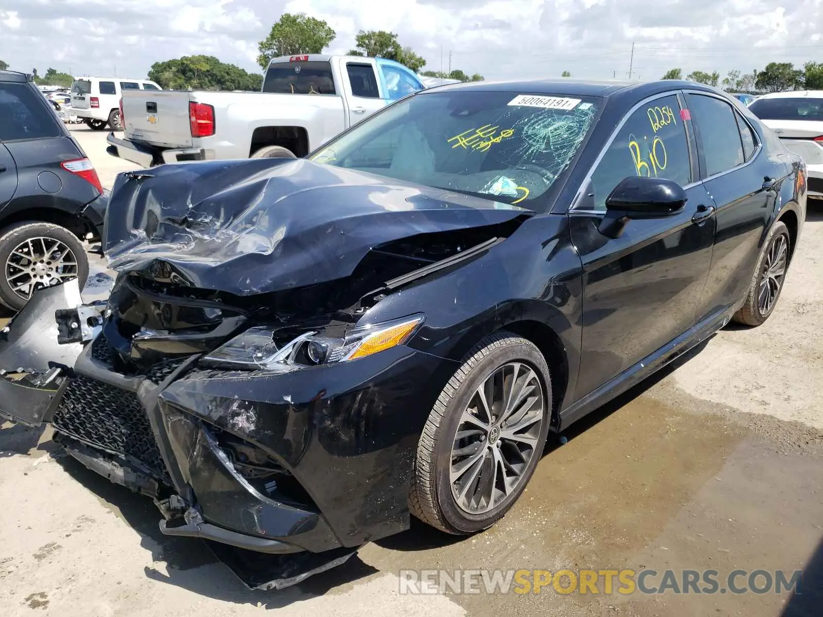 2 fotografías del automóvil dañado 4T1G11AK0LU959263 TOYOTA CAMRY 2020