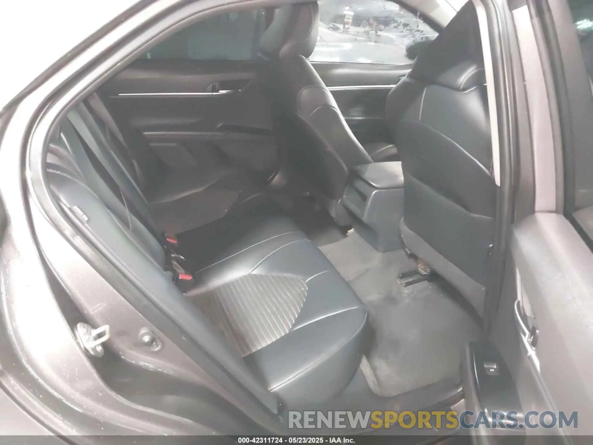 8 fotografías del automóvil dañado 4T1G11AK0LU966312 TOYOTA CAMRY 2020