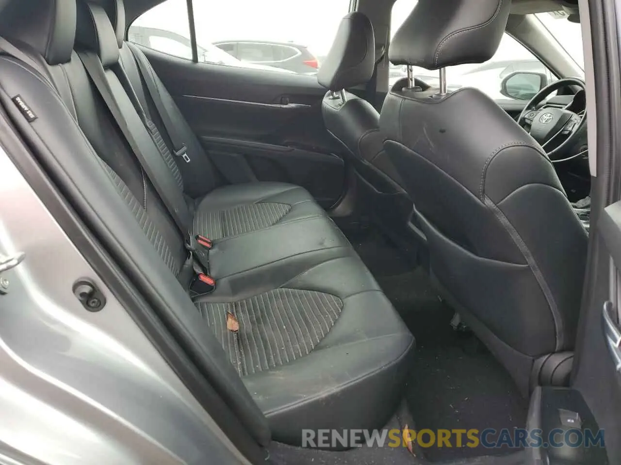 10 fotografías del automóvil dañado 4T1G11AK0LU971560 TOYOTA CAMRY 2020
