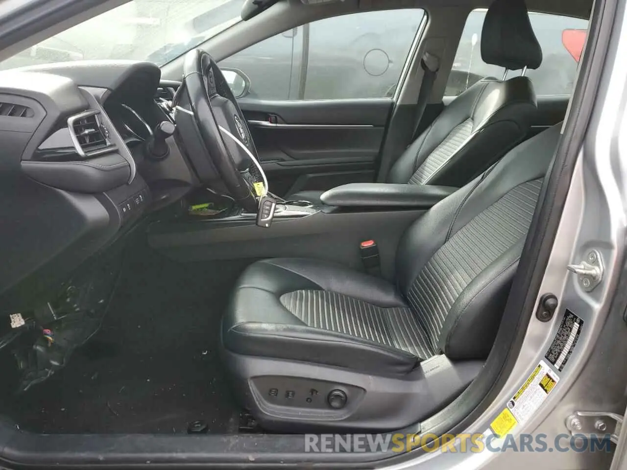 7 fotografías del automóvil dañado 4T1G11AK0LU971560 TOYOTA CAMRY 2020