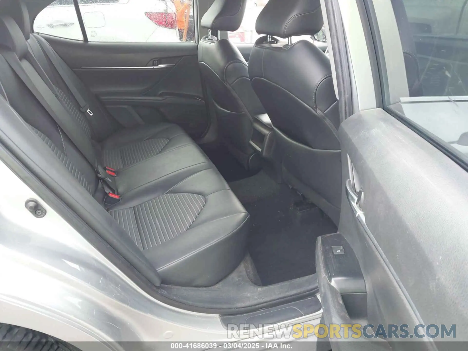 8 fotografías del automóvil dañado 4T1G11AK0LU978895 TOYOTA CAMRY 2020