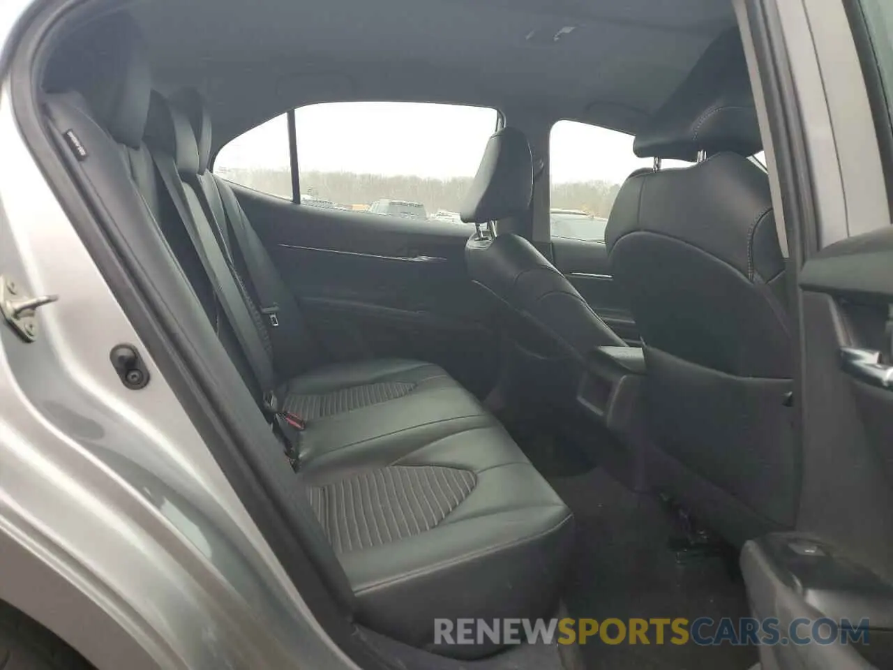 10 fotografías del automóvil dañado 4T1G11AK0LU997298 TOYOTA CAMRY 2020