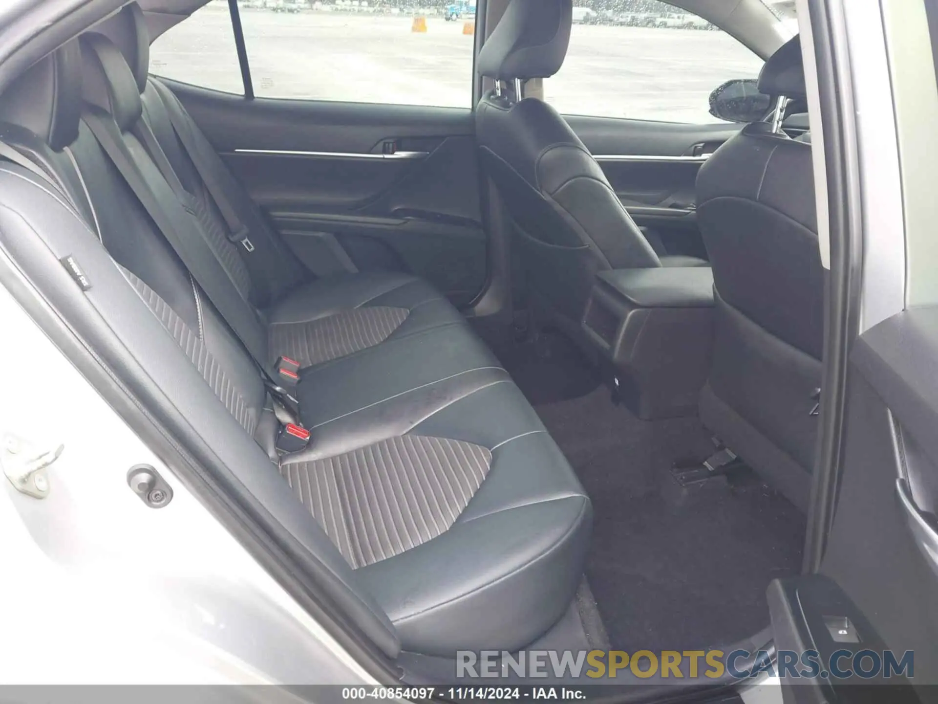 8 fotografías del automóvil dañado 4T1G11AK1LU301046 TOYOTA CAMRY 2020