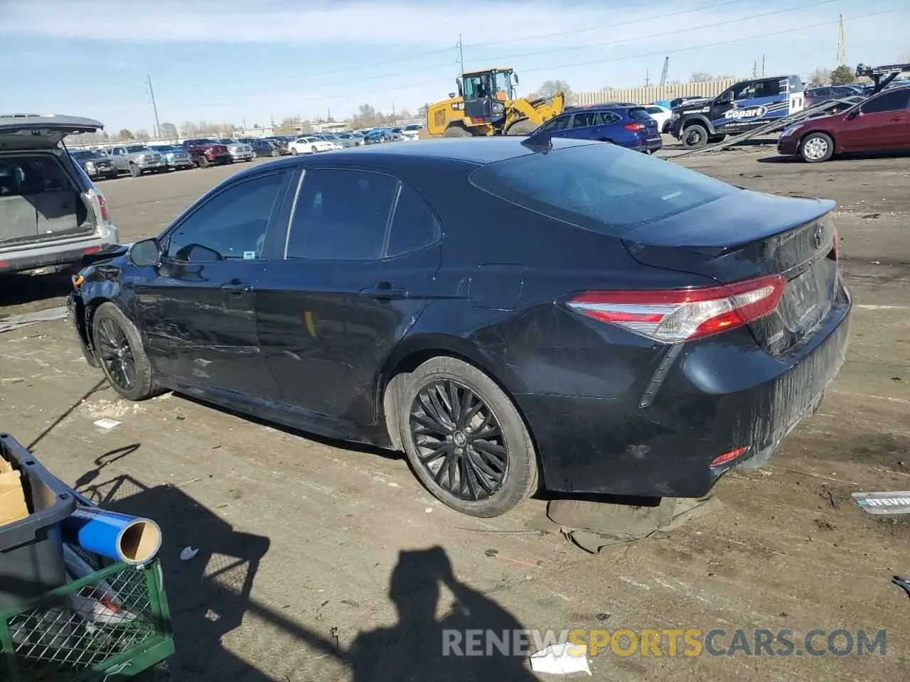 2 fotografías del automóvil dañado 4T1G11AK1LU305033 TOYOTA CAMRY 2020