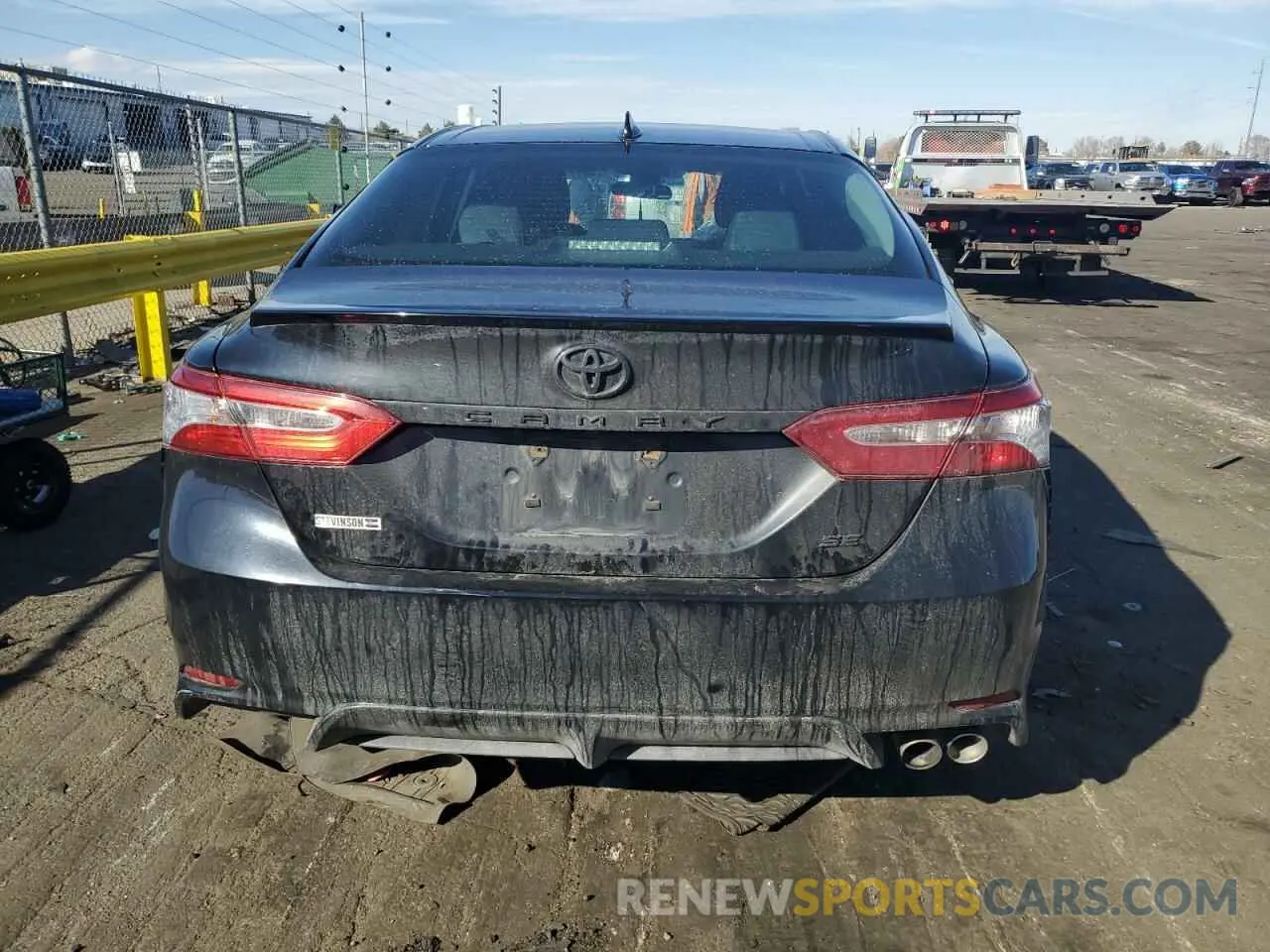 6 fotografías del automóvil dañado 4T1G11AK1LU305033 TOYOTA CAMRY 2020