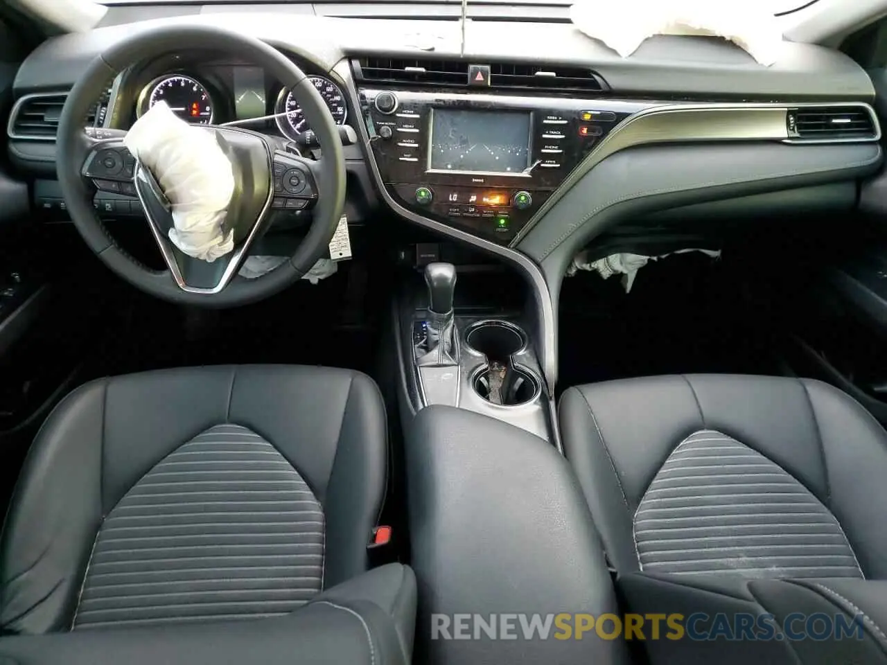 8 fotografías del automóvil dañado 4T1G11AK1LU305033 TOYOTA CAMRY 2020
