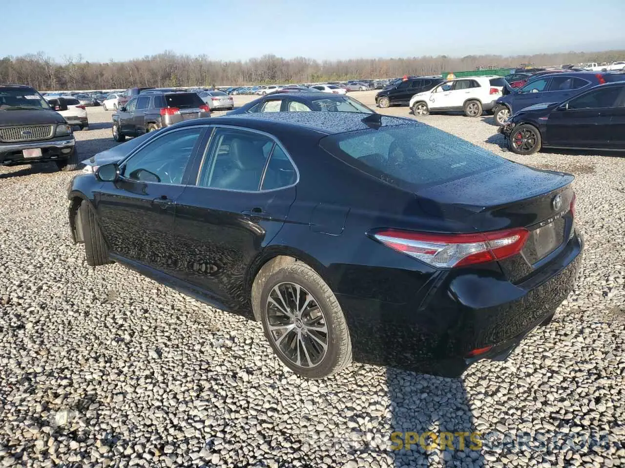 2 fotografías del automóvil dañado 4T1G11AK1LU315495 TOYOTA CAMRY 2020