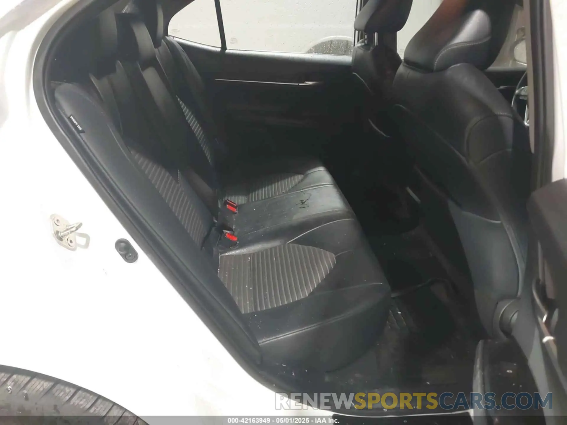 8 fotografías del automóvil dañado 4T1G11AK1LU326528 TOYOTA CAMRY 2020