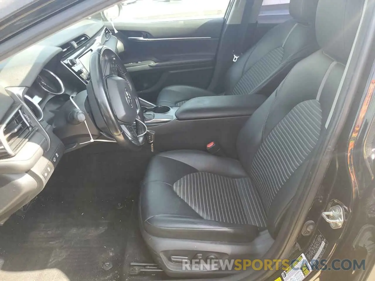 7 fotografías del automóvil dañado 4T1G11AK1LU329302 TOYOTA CAMRY 2020