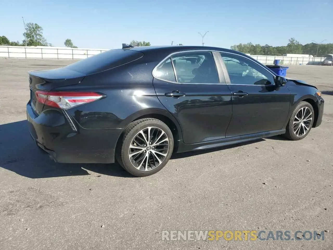 3 fotografías del automóvil dañado 4T1G11AK1LU339988 TOYOTA CAMRY 2020