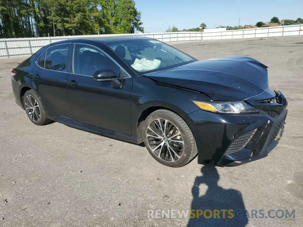 4 fotografías del automóvil dañado 4T1G11AK1LU339988 TOYOTA CAMRY 2020